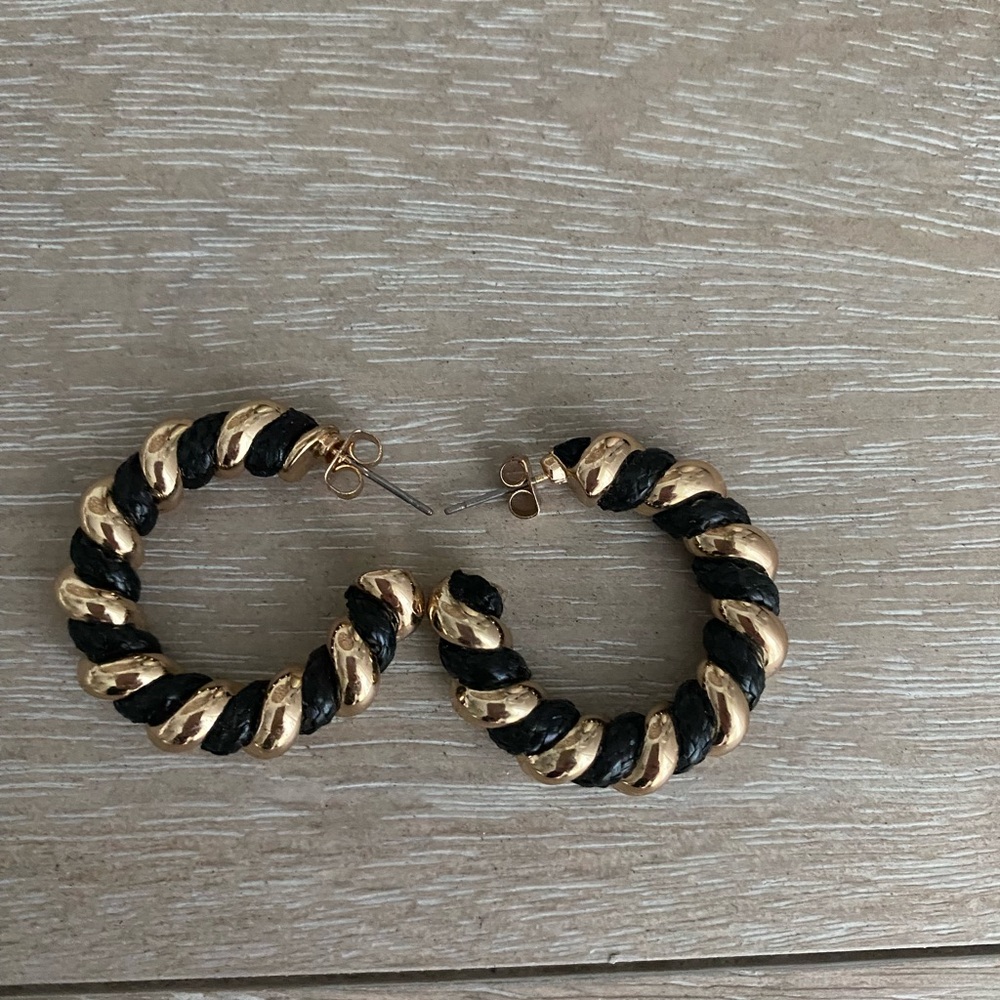 Hoop Earings